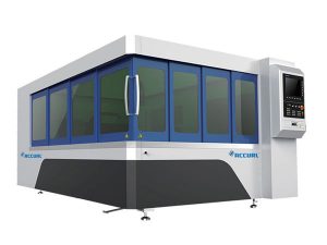 500W میٹل فائبر لیزر کاٹنے والی مشین بلیڈ ٹیبل لائٹ پاتھ سسٹم کے ساتھ۔